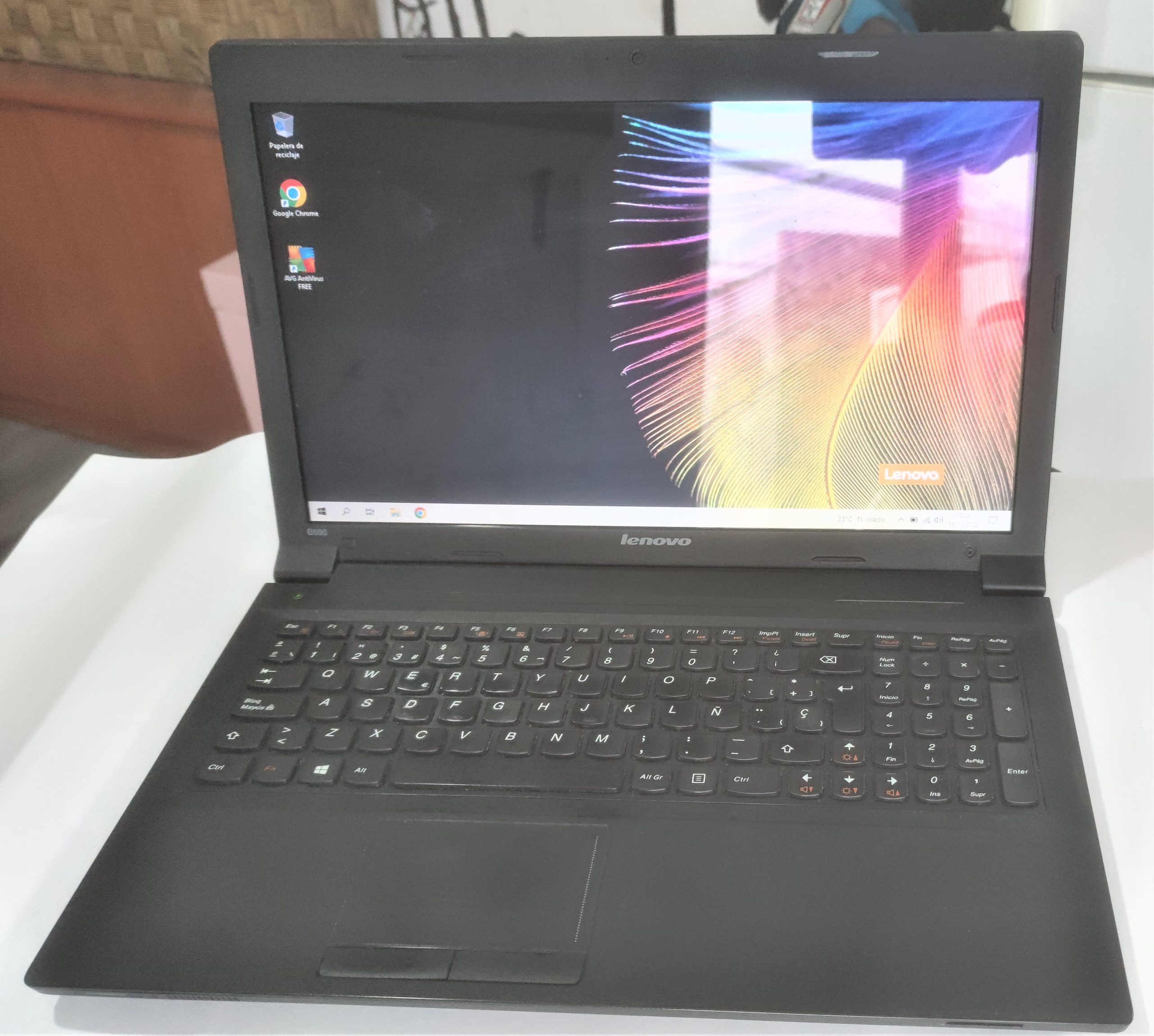 Portátil Lenovo Ideapad B590