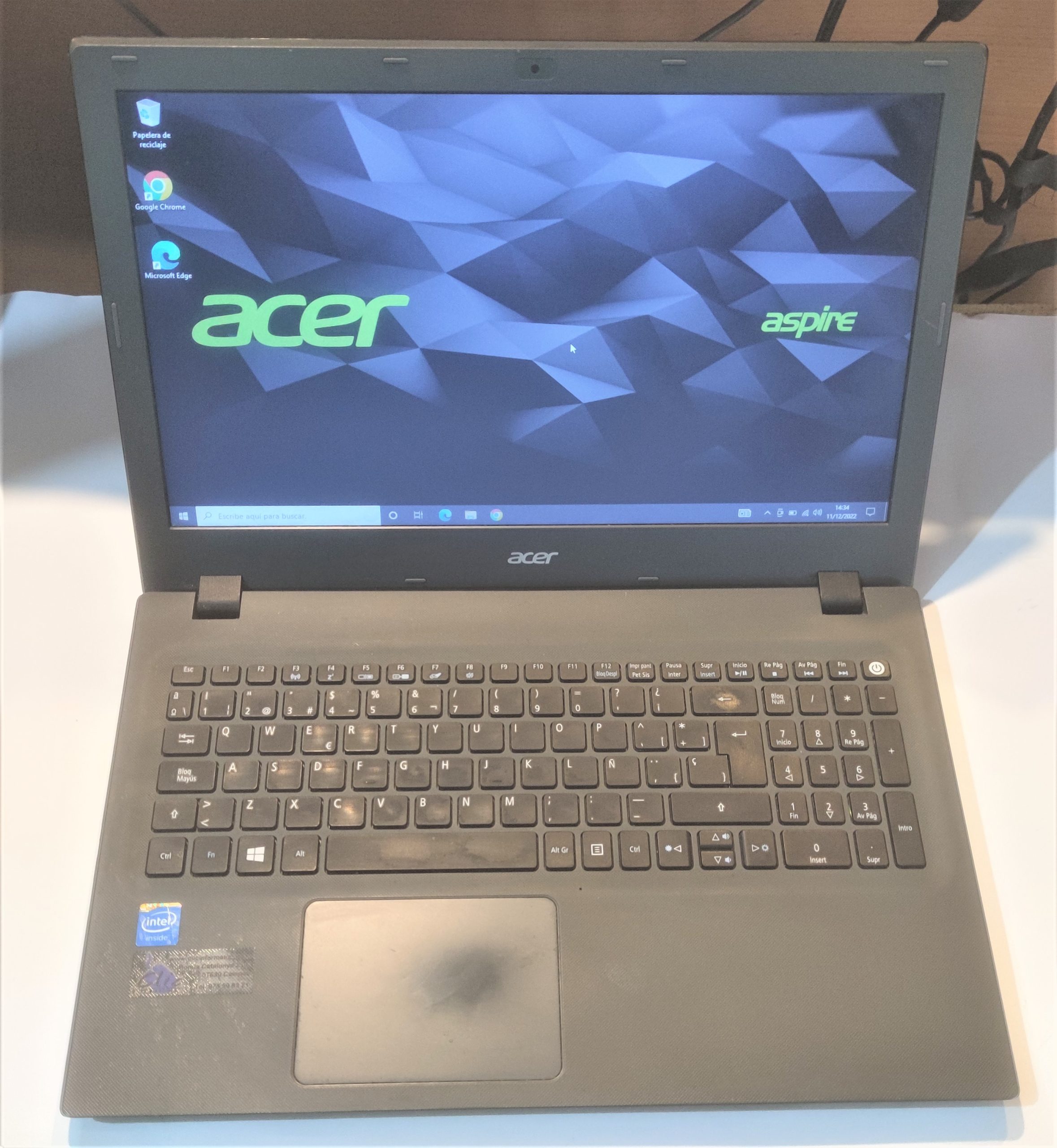Portátil Acer Aspire E5-573 SSD Impecable