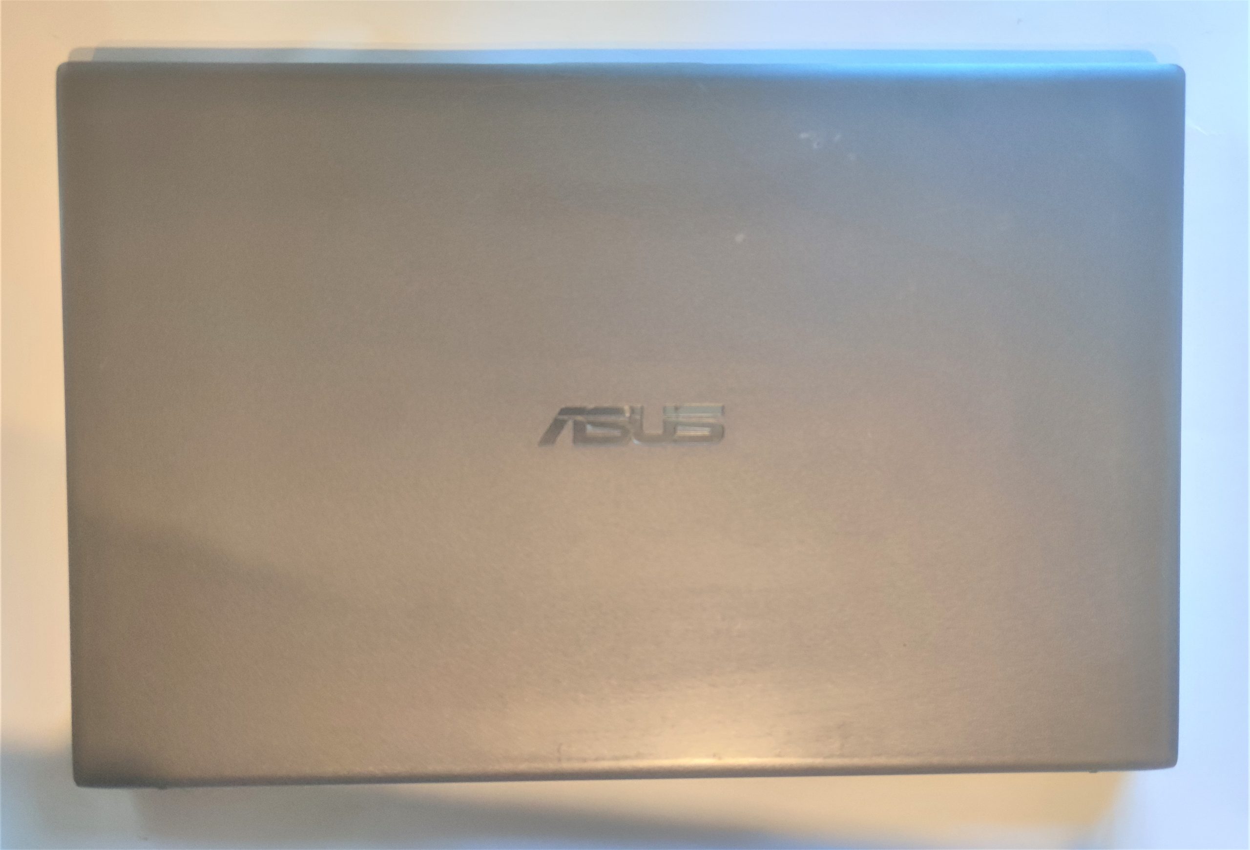 Portátil Asus VivoBook X512U Core i3 7th Excelente - Imagen 2