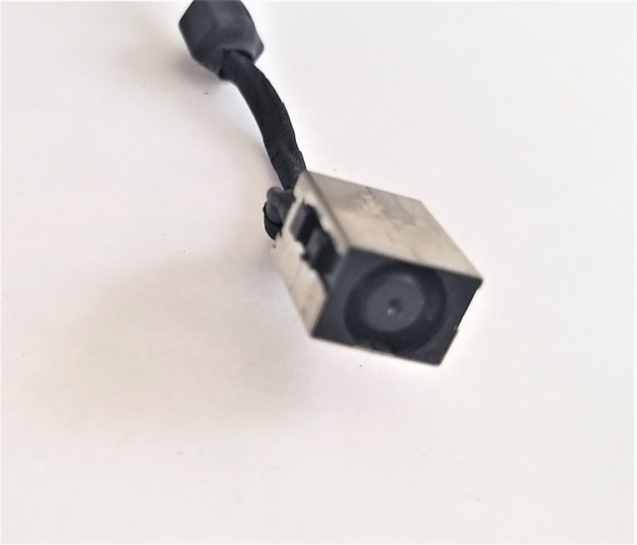 CONECTOR CORRIENTE DC JACK + CABLE DELL LATITUDE E5540 - Imagen 3