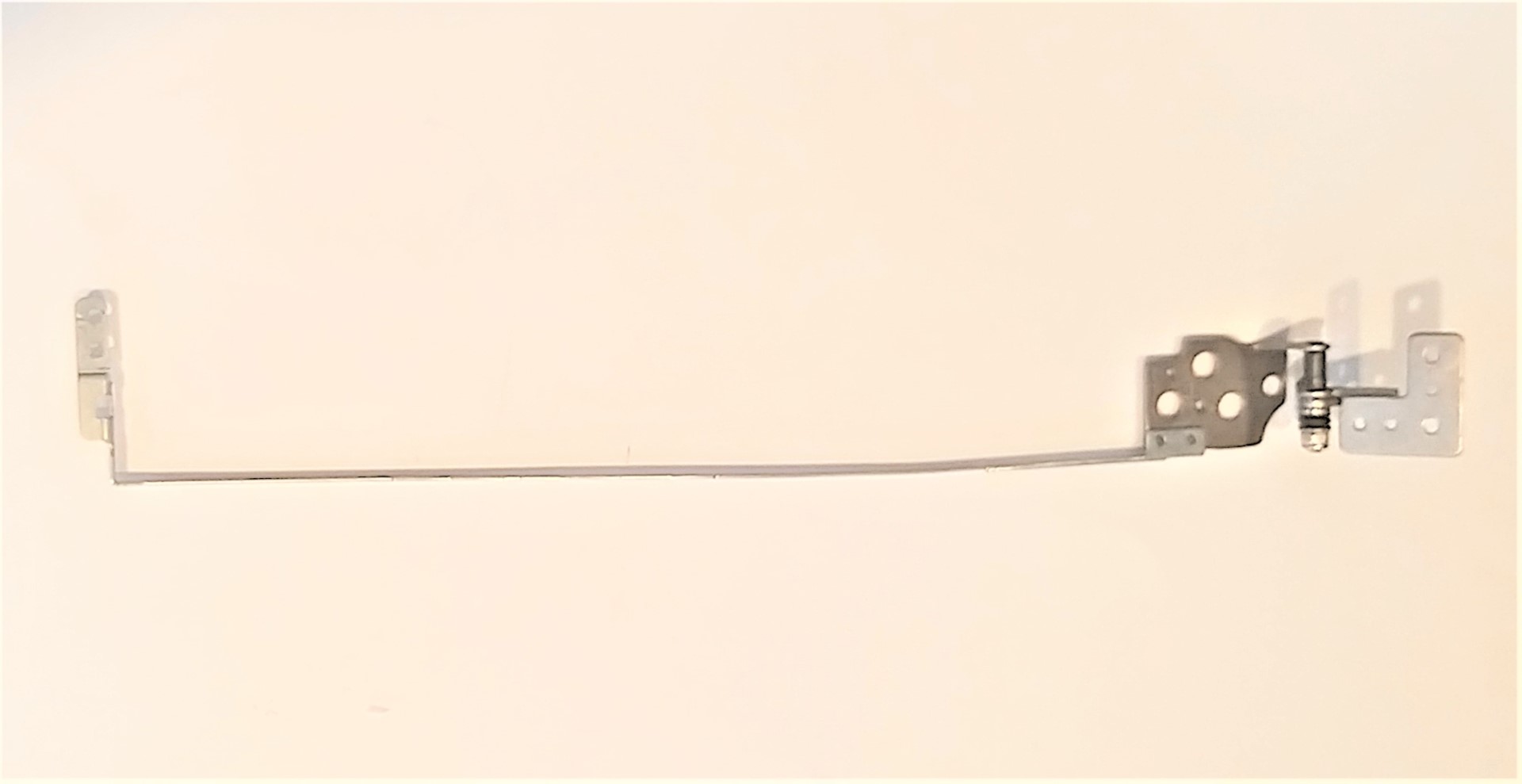 SOPORTE BISAGRA IZQUIERDA PANTALLA LEFT BRACKET LENOVO B50 B50-50 80S2