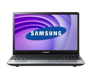 SAMSUNG NP300E