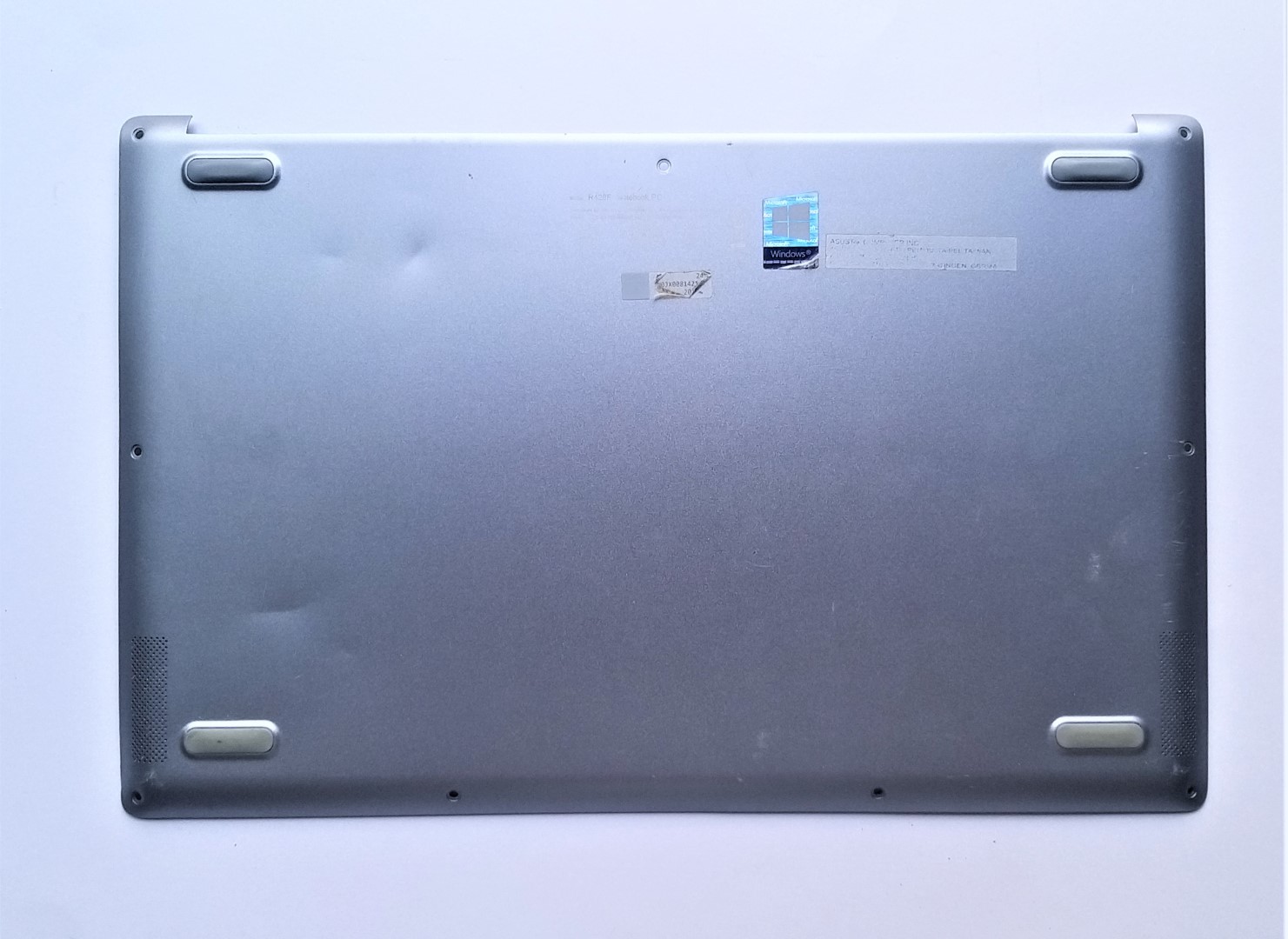 CARCASA BASE BOTTOM CASE ASUS VIVOBOOK 14 X403FA R428F S403F X403F