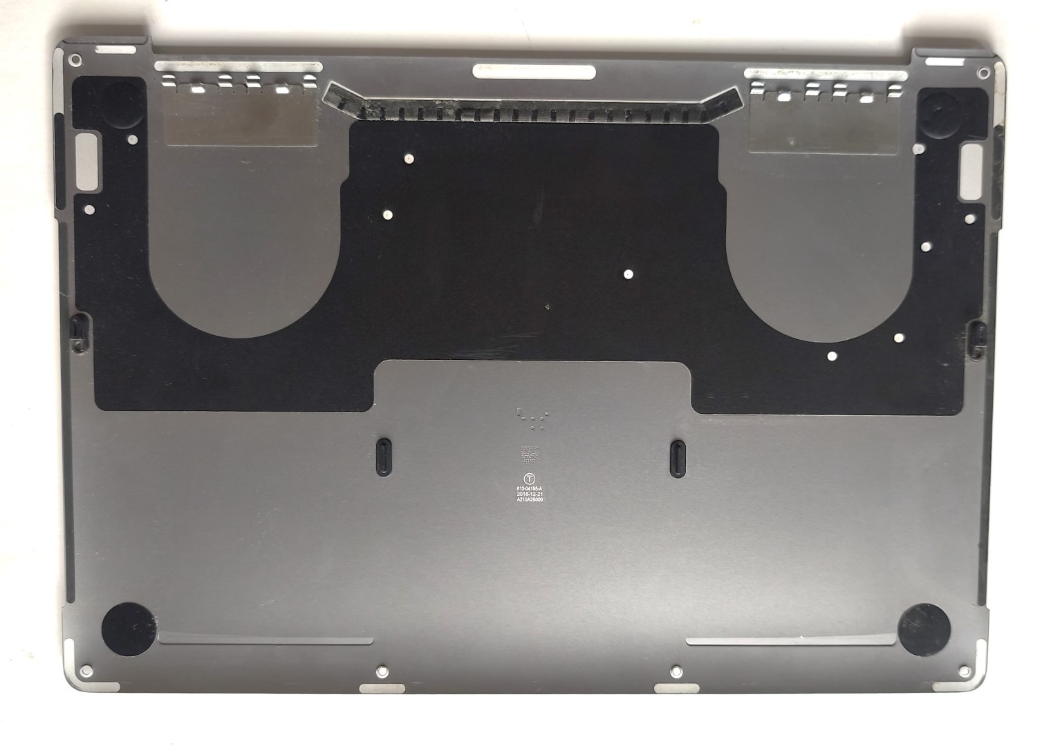 CARCASA BASE BOTTOM CASE APPLE MACBOOK PRO A1706 13" 2016 2017 - Imagen 2