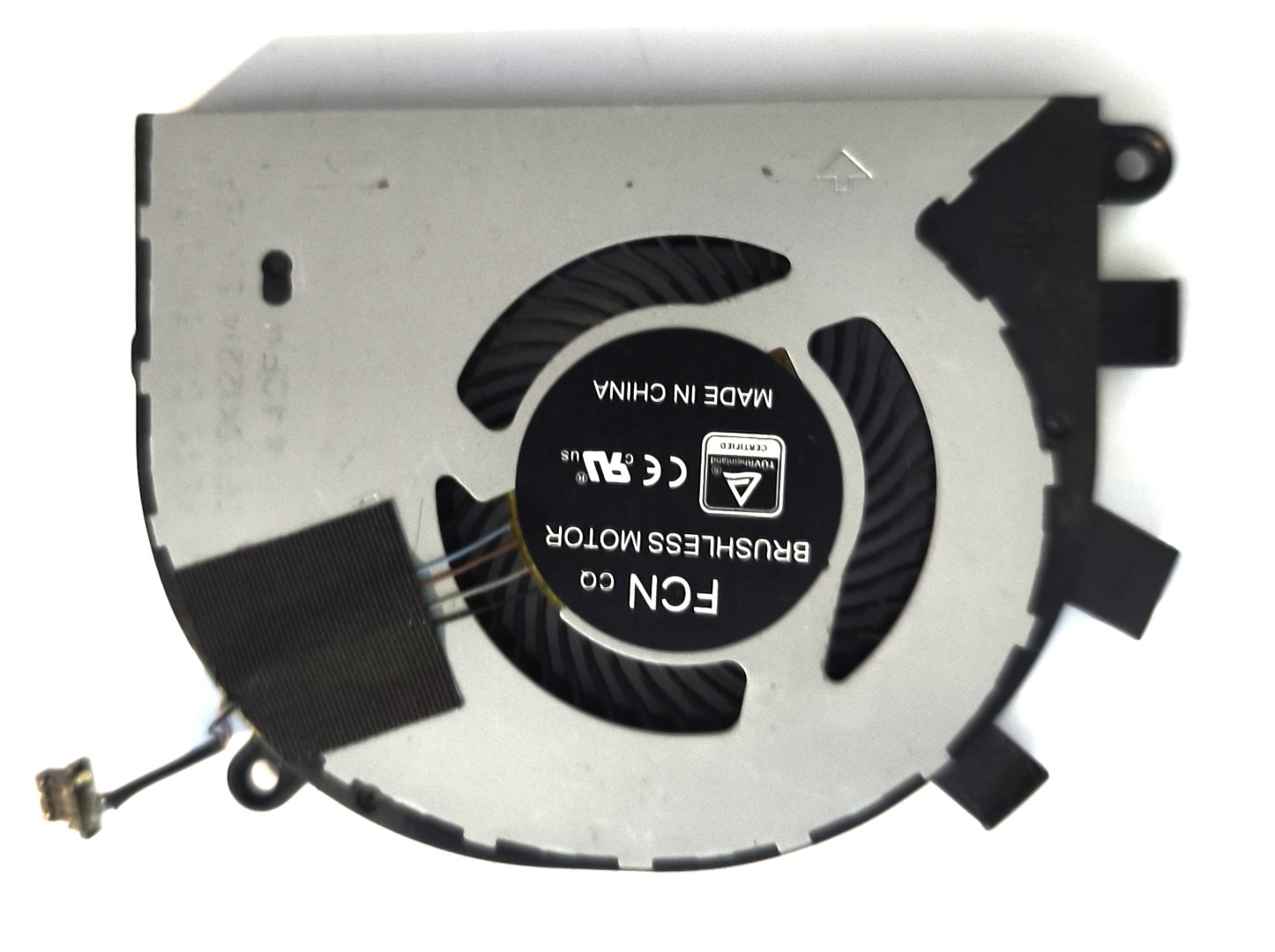 VENTILADOR COOLER FAN DELL LATITUDE 3500 P86F P86F001 3400 - Imagen 2