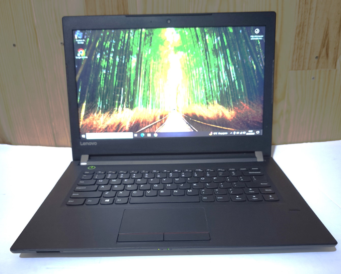Portátil Lenovo Essential E42-80 Excelente